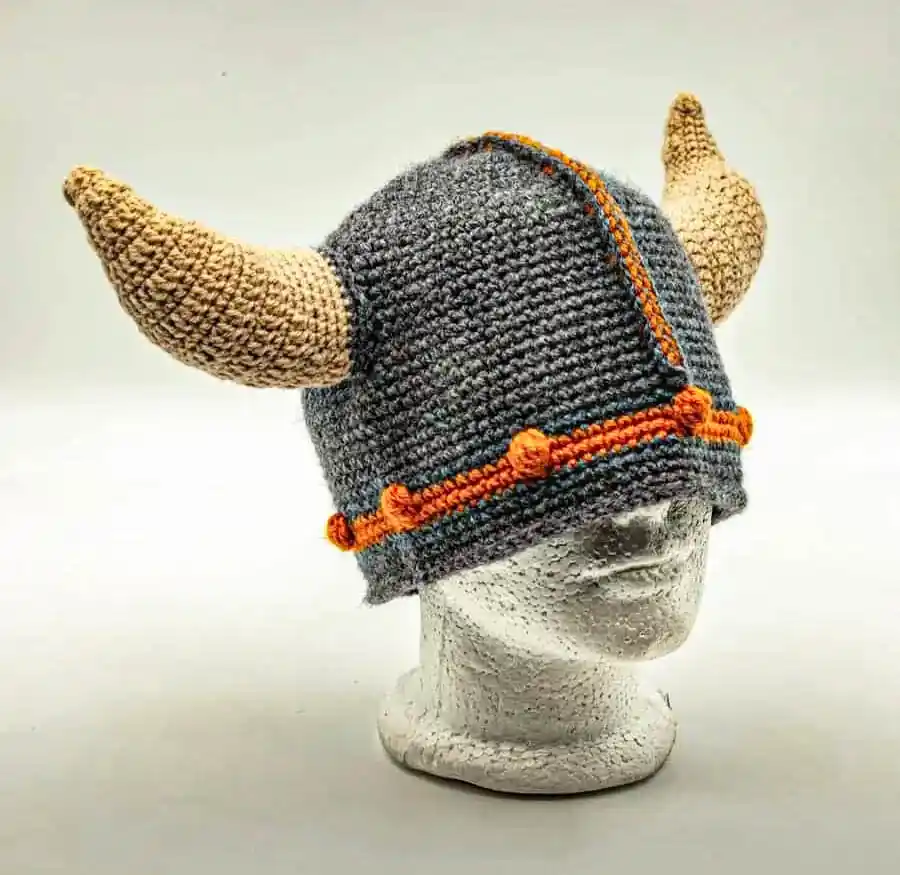Gorra de bikingo artesanal